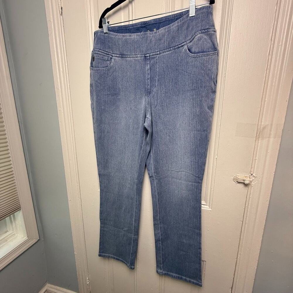 Belle by Kim Gravel Flexible Straight Leg Jeans Womens 18 Light Wash NWOT